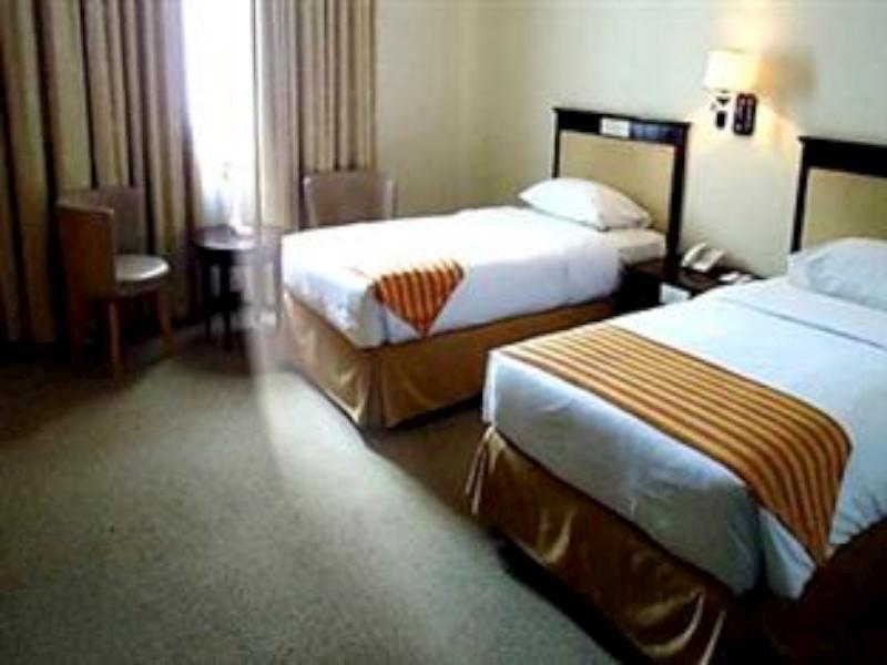 Plaza Inn Kendari Exterior foto